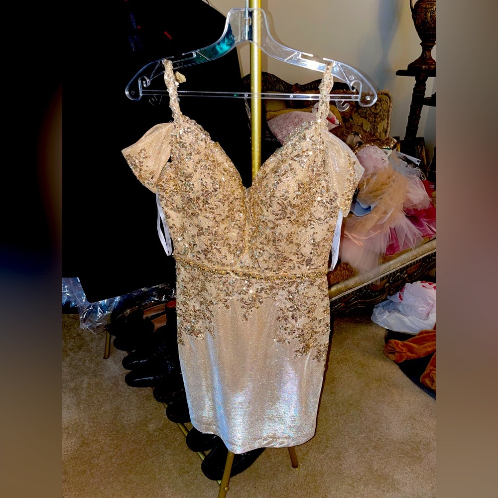 Gold cocktail dress by Ellie Wilde Mont Cheri